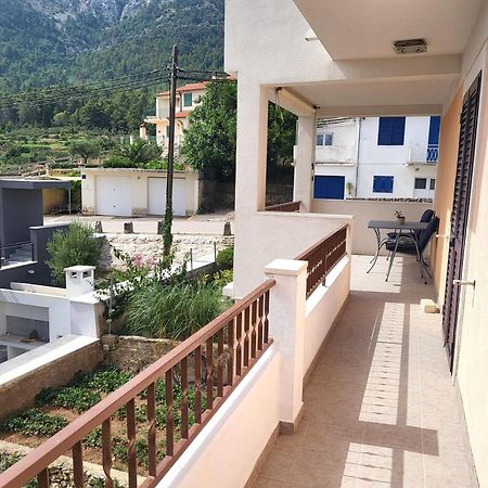 Apartments Vrisnik 耶尔萨 外观 照片