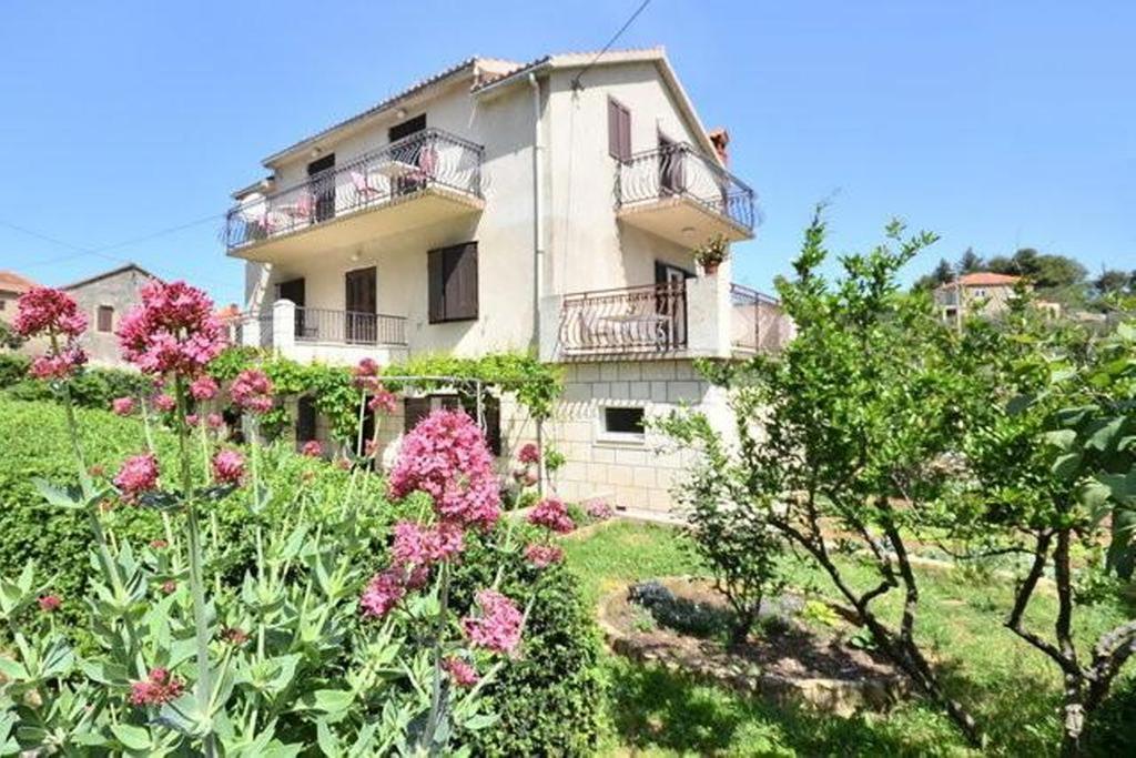 Apartments Vrisnik 耶尔萨 外观 照片